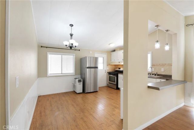 327 W Wilson 80, Costa Mesa, CA 92627