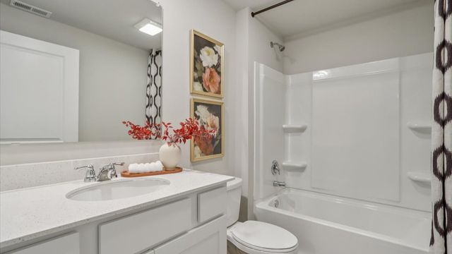 721 Maddie Lane, Tiffin, IA 52340