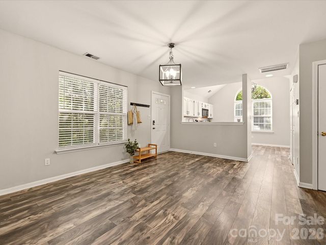 8810 Scotch Heather Way, Charlotte, NC 28277