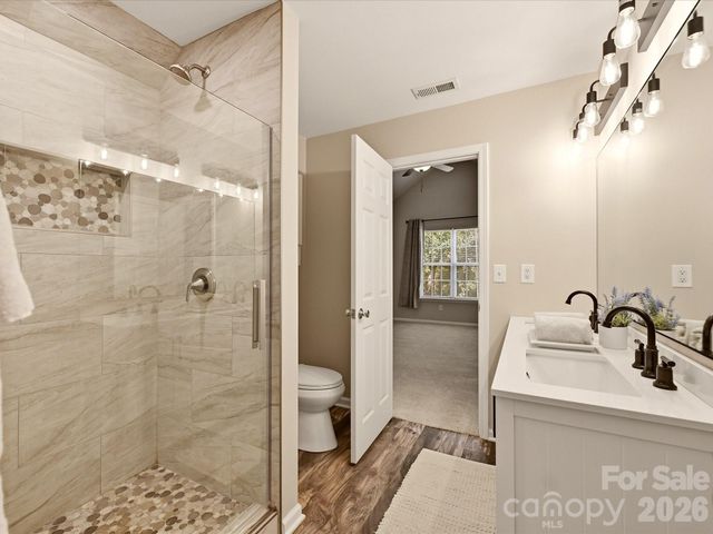 8810 Scotch Heather Way, Charlotte, NC 28277