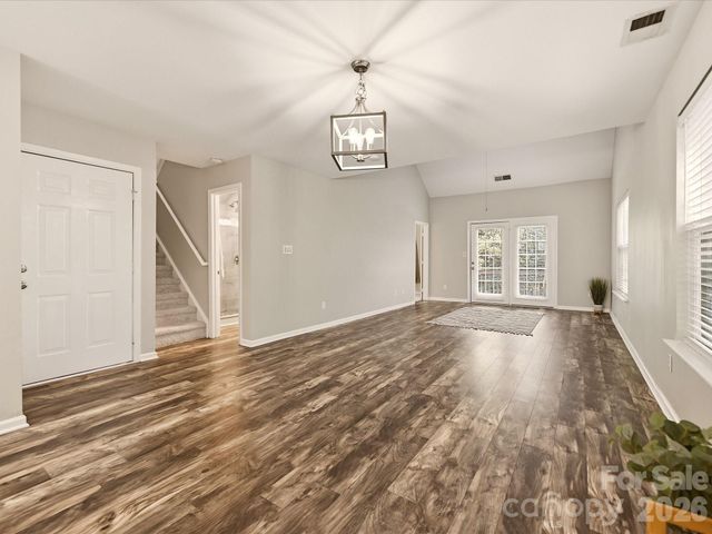 8810 Scotch Heather Way, Charlotte, NC 28277