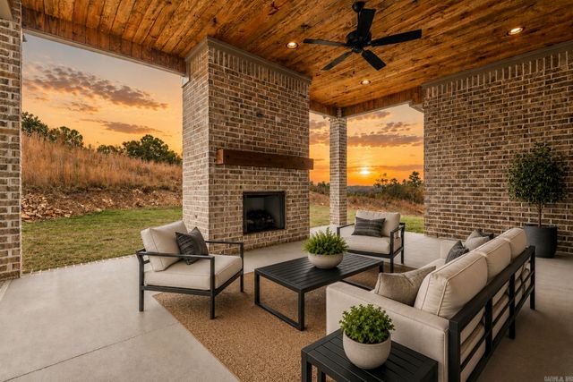 176 Maumelle Valley Drive, Maumelle, AR 72113