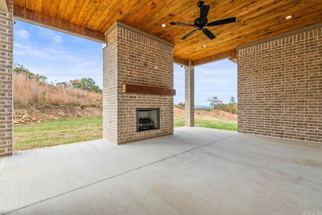 176 Maumelle Valley Drive, Maumelle, AR 72113