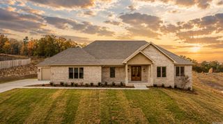 176 Maumelle Valley Drive, Maumelle, AR 72113