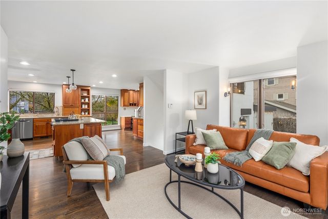 4003 E Newton Street, Seattle, WA 98112