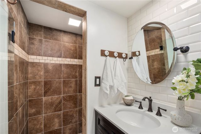 4003 E Newton Street, Seattle, WA 98112