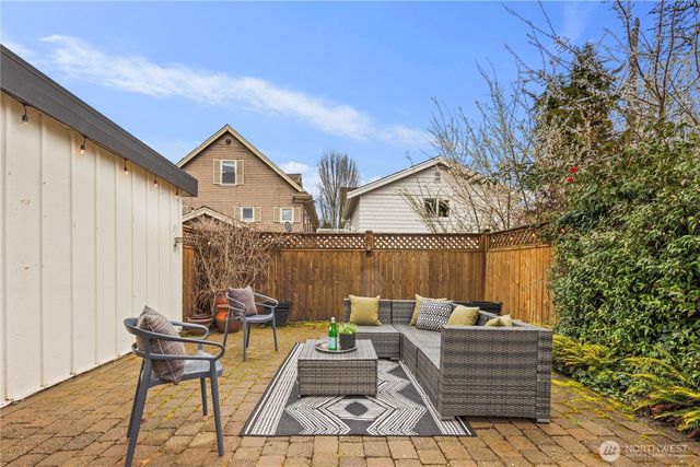 4003 E Newton Street, Seattle, WA 98112