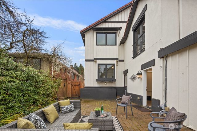 4003 E Newton Street, Seattle, WA 98112