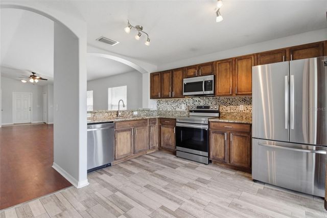 15519 TELFORD SPRING DRIVE, Sun City Center, FL 33573