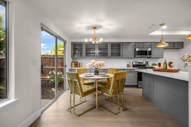 5912 Sawyer Cir, Sacramento, CA 95823