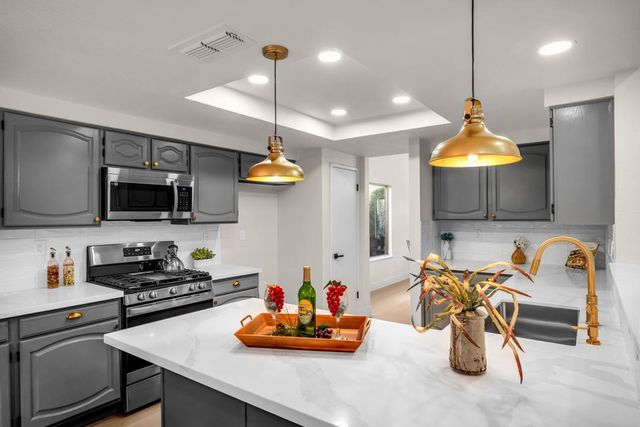 5912 Sawyer Cir, Sacramento, CA 95823