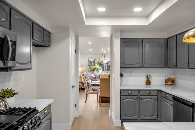 5912 Sawyer Cir, Sacramento, CA 95823