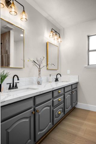 5912 Sawyer Cir, Sacramento, CA 95823