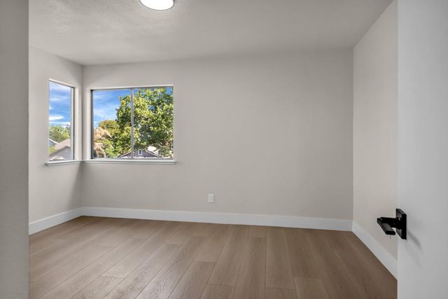 5912 Sawyer Cir, Sacramento, CA 95823