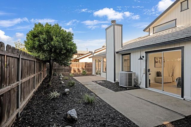 5912 Sawyer Cir, Sacramento, CA 95823