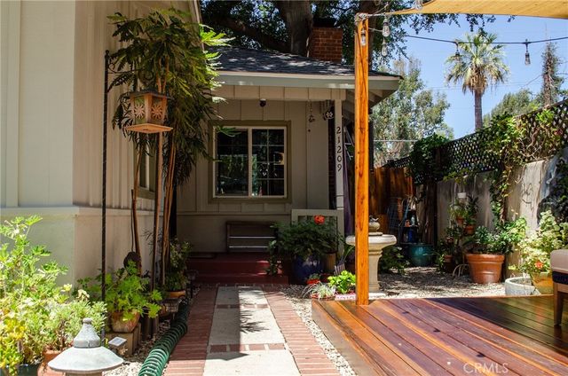 21209 Dumetz Road, Woodland Hills, CA 91364