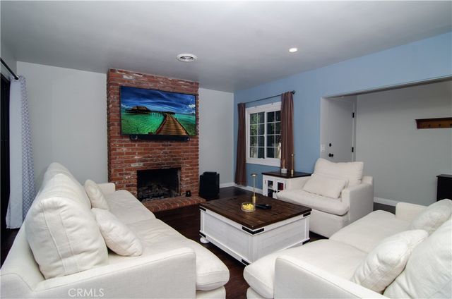 21209 Dumetz Road, Woodland Hills, CA 91364