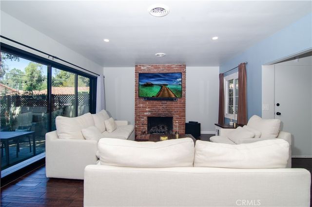 21209 Dumetz Road, Woodland Hills, CA 91364