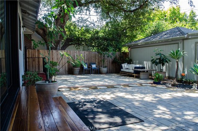 21209 Dumetz Road, Woodland Hills, CA 91364