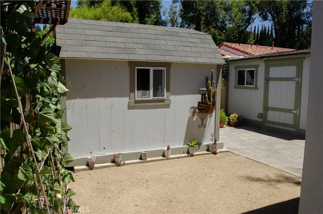 21209 Dumetz Road, Woodland Hills, CA 91364
