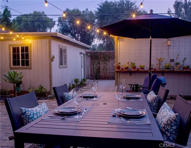 21209 Dumetz Road, Woodland Hills, CA 91364