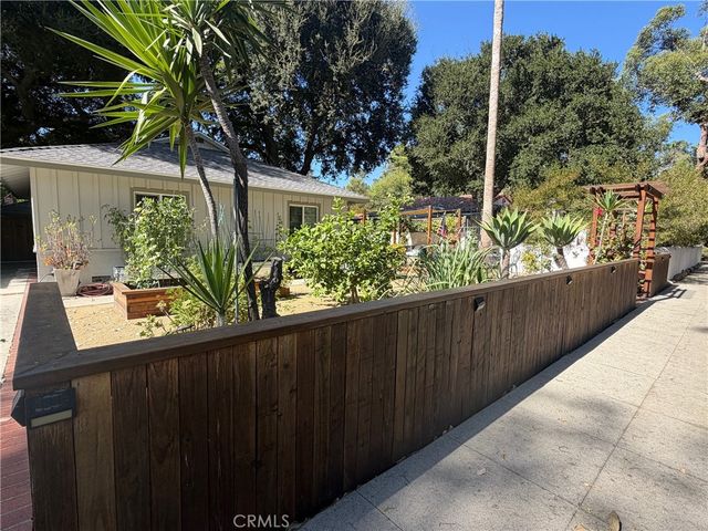 21209 Dumetz Road, Woodland Hills, CA 91364
