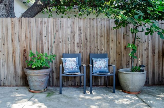 21209 Dumetz Road, Woodland Hills, CA 91364
