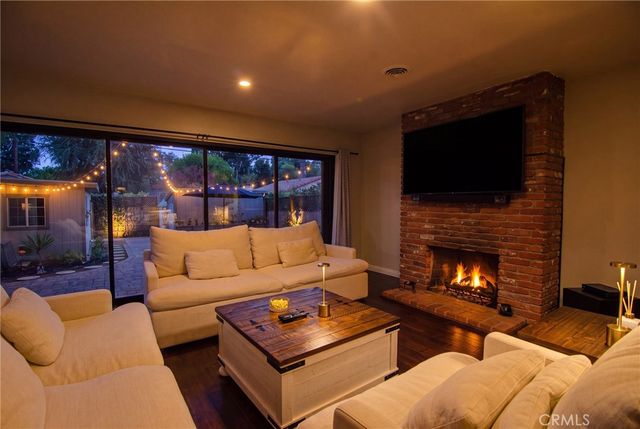 21209 Dumetz Road, Woodland Hills, CA 91364