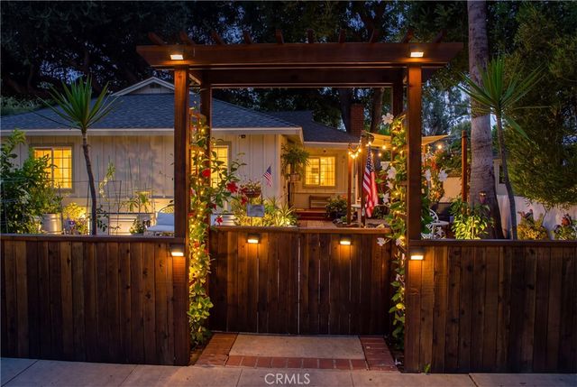 21209 Dumetz Road, Woodland Hills, CA 91364