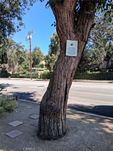 21209 Dumetz Road, Woodland Hills, CA 91364