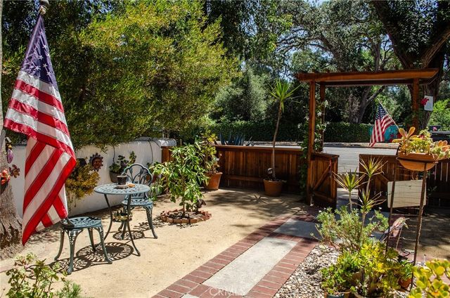 21209 Dumetz Road, Woodland Hills, CA 91364