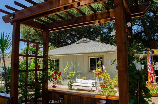 21209 Dumetz Road, Woodland Hills, CA 91364