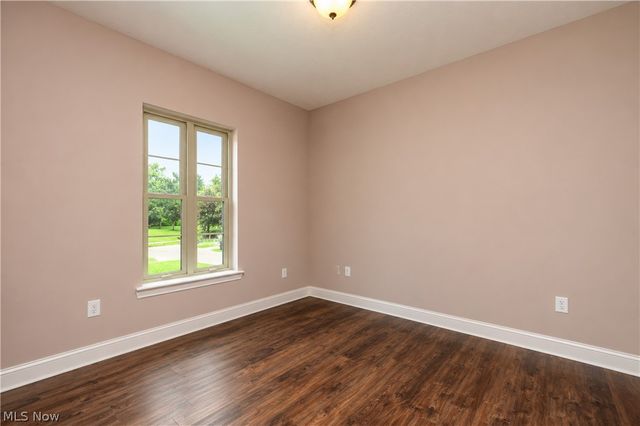 6981 Emerald Cove Avenue NW, Canal Fulton, OH 44614