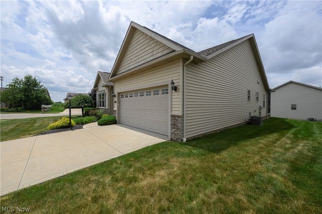 6981 Emerald Cove Avenue NW, Canal Fulton, OH 44614
