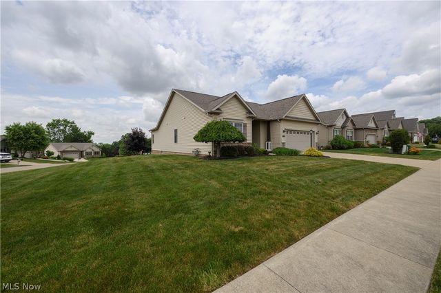6981 Emerald Cove Avenue NW, Canal Fulton, OH 44614