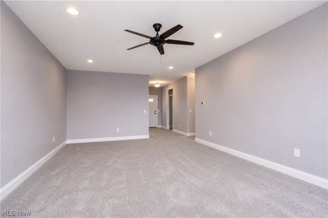 6981 Emerald Cove Avenue NW, Canal Fulton, OH 44614