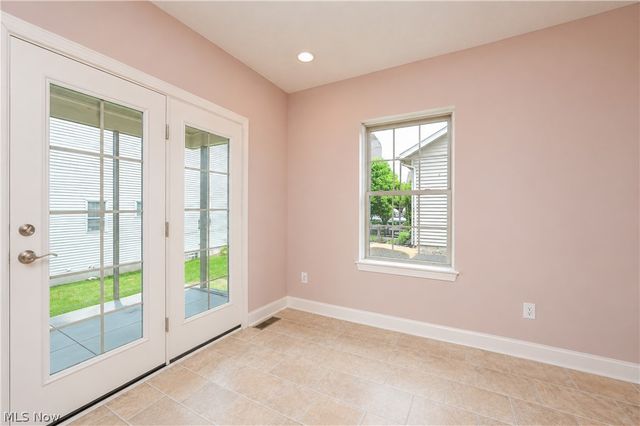 6981 Emerald Cove Avenue NW, Canal Fulton, OH 44614