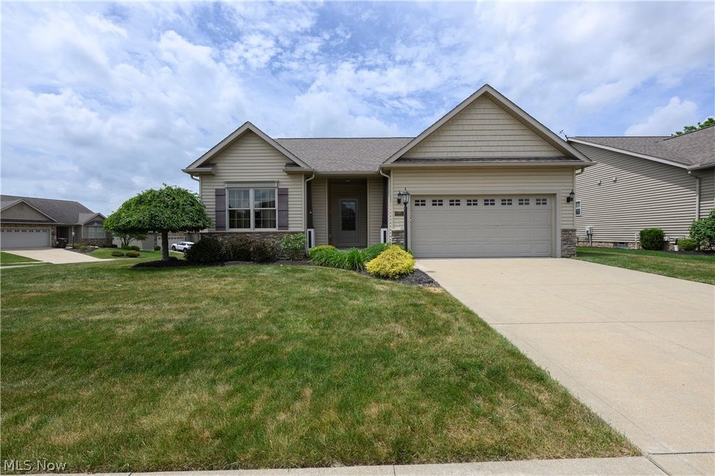 6981 Emerald Cove Avenue NW, Canal Fulton, OH 44614
