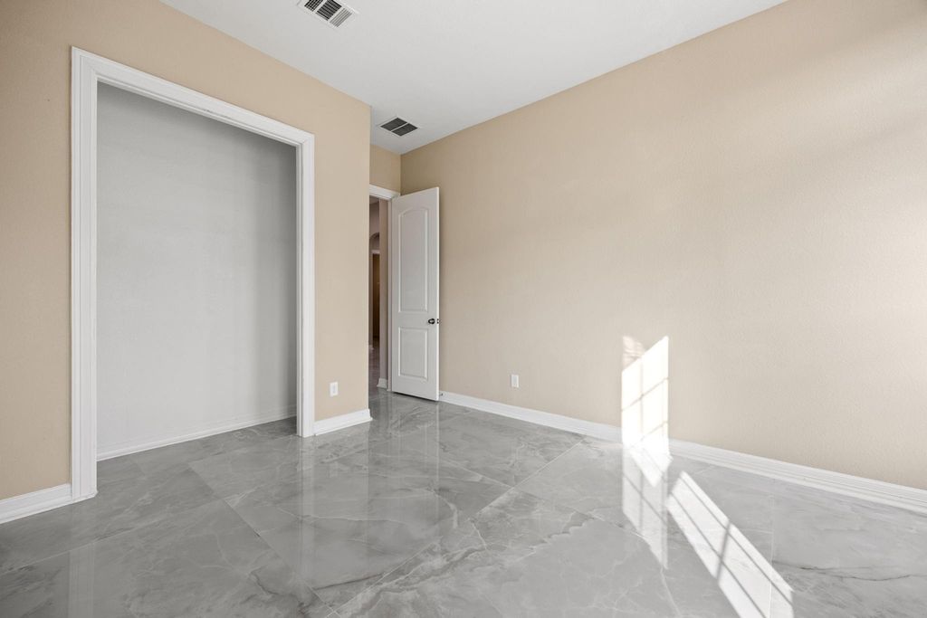 Image 29 of property listing at 24310 Tesino River Circle, Katy, TX 77493