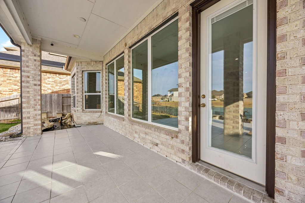 Image 39 of property listing at 24310 Tesino River Circle, Katy, TX 77493