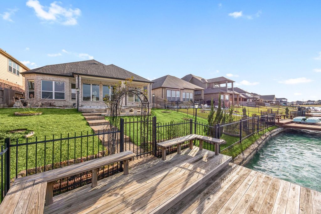 Image 42 of property listing at 24310 Tesino River Circle, Katy, TX 77493