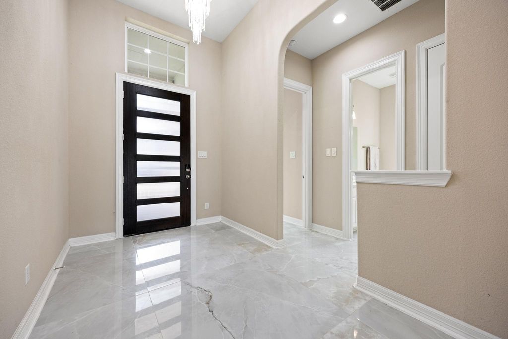 Image 5 of property listing at 24310 Tesino River Circle, Katy, TX 77493