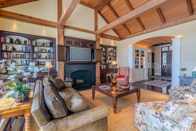 52 Canvasback Rd, Hilton Head Island, SC 29928