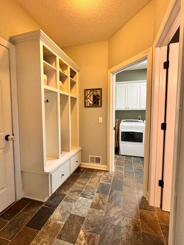 3173 Shady Cove Point NW, Prior Lake, MN 55372