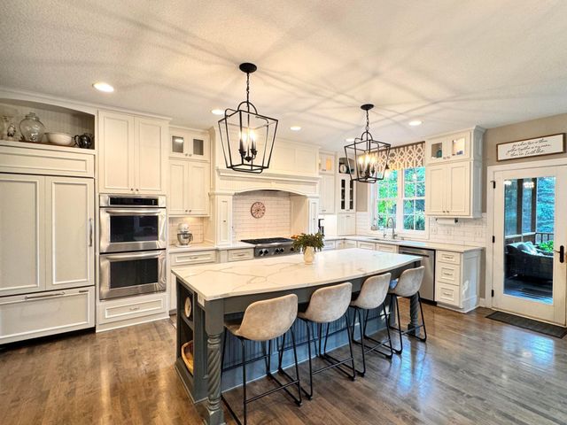 3173 Shady Cove Point NW, Prior Lake, MN 55372
