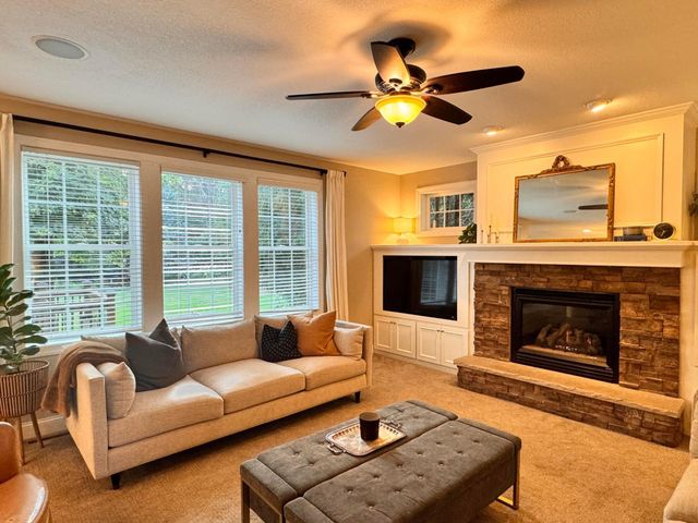 3173 Shady Cove Point NW, Prior Lake, MN 55372