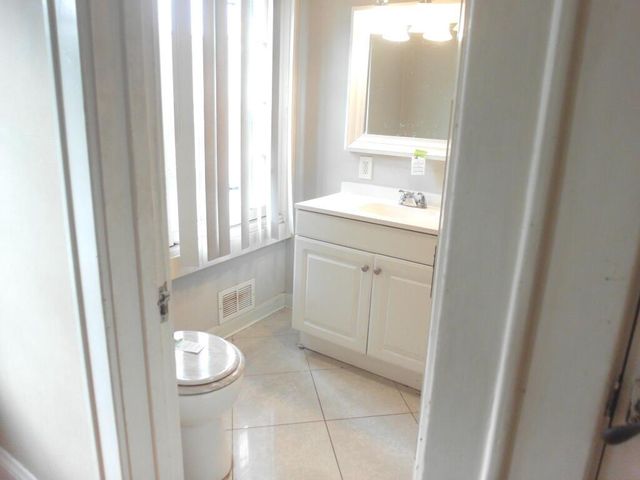 5839 N 35th STREET, Milwaukee, WI 53209