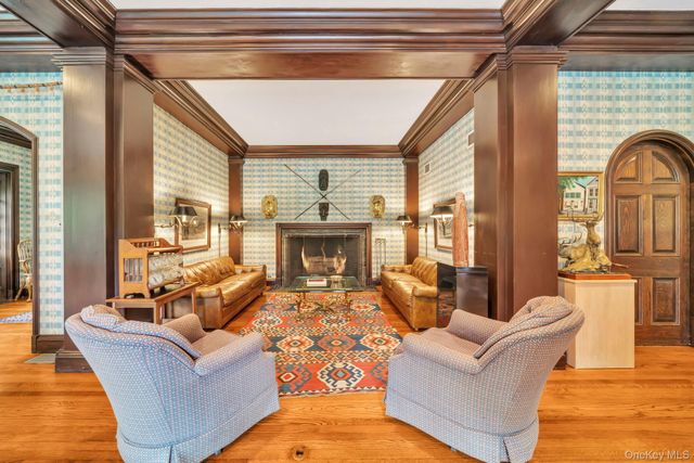 95 Piping Rock Road, Locust Valley, NY 11560