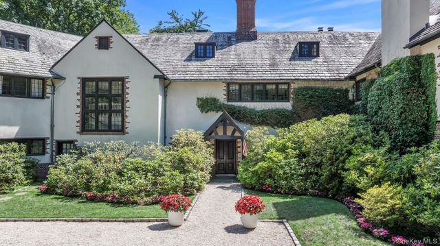 95 Piping Rock Road, Locust Valley, NY 11560