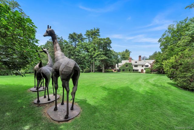 95 Piping Rock Road, Locust Valley, NY 11560